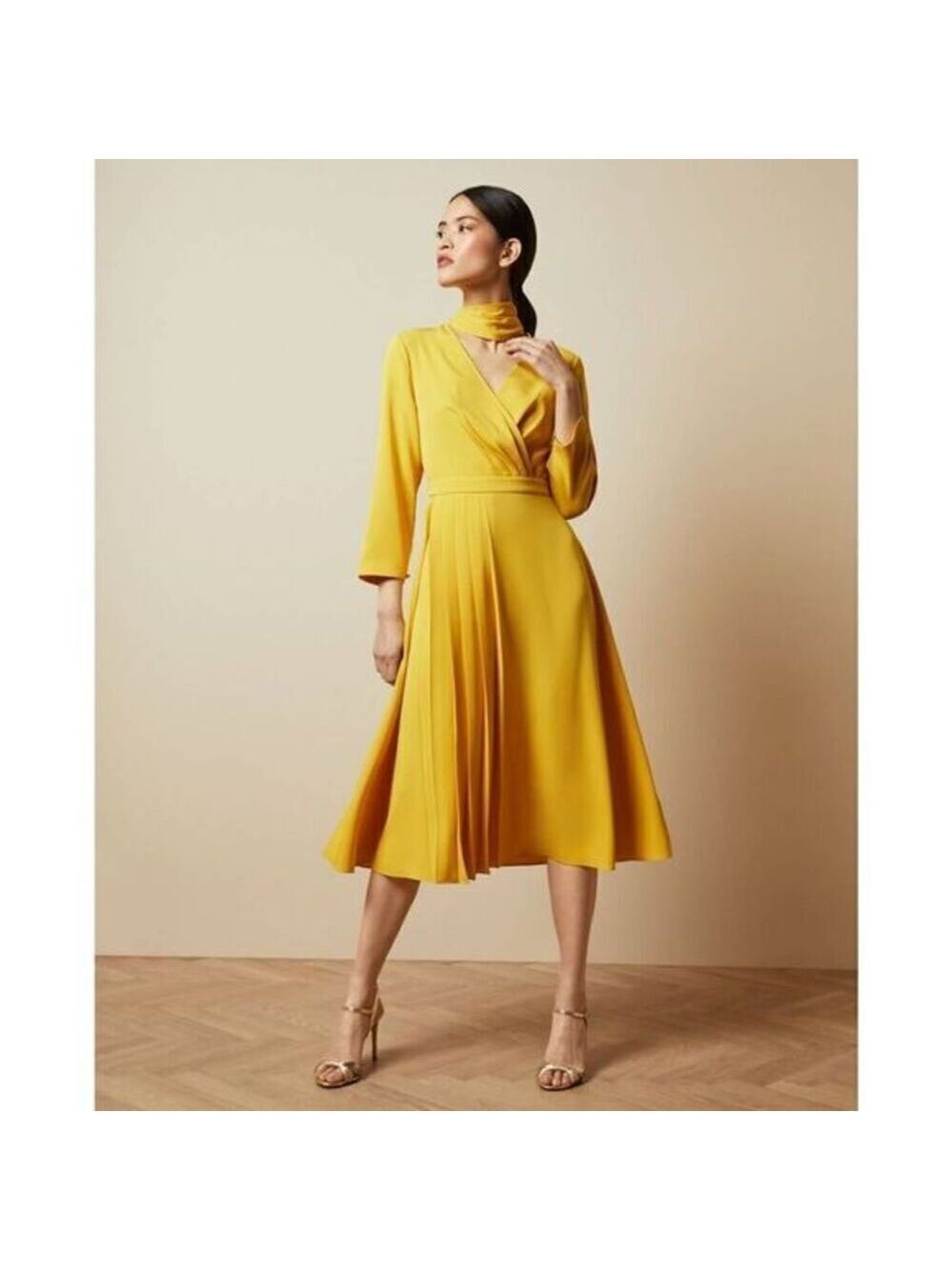 Ted Baker Jilliie V Neck Pleat Dress Sz 4